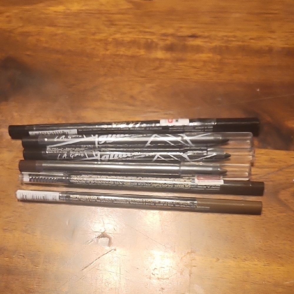 LA GIRL Eyeliner & Eyebrow Set